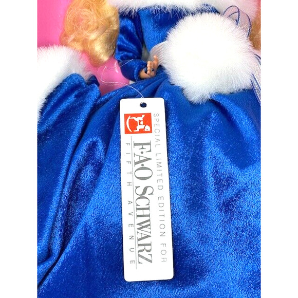 Winter Fantasy Barbie 1990 FAO Schwarz Exclusive Limited Edition Mattel #5946 - Picture 5 of 6